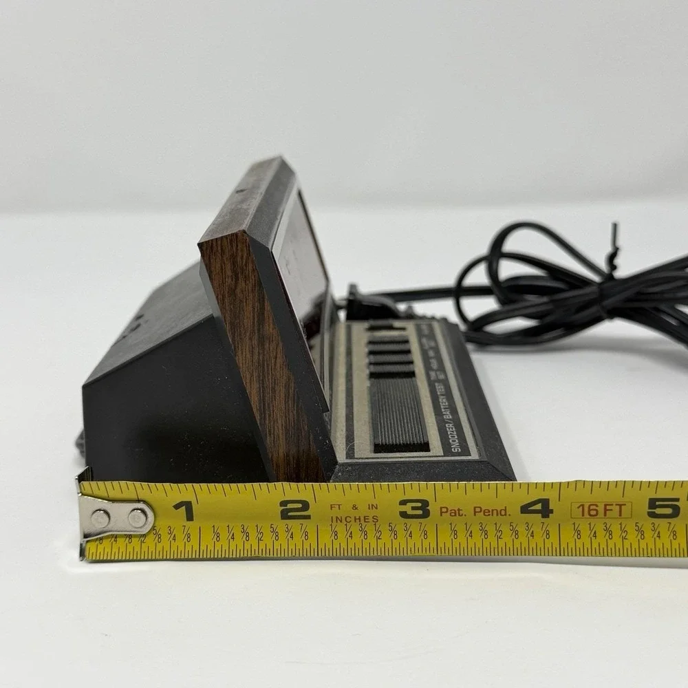 Vintage Spartus woodgrain digital red LED alarm clock Retro Model 1140 Working